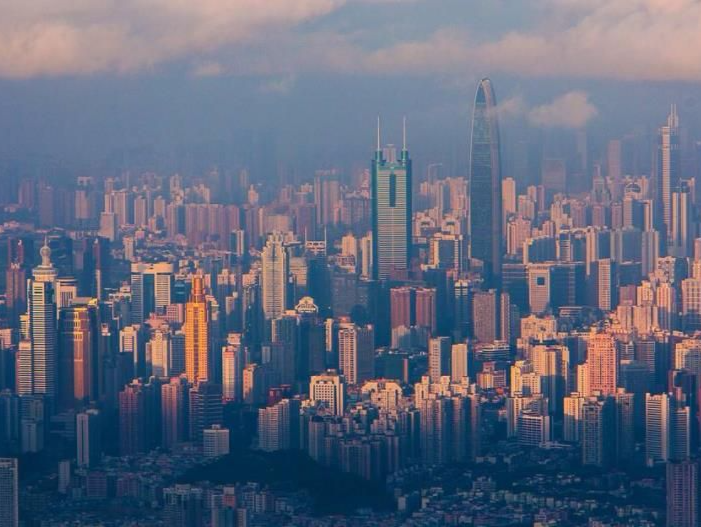 深圳，一座年轻城市的抗疫与经济答卷