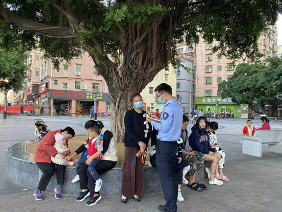 公园长凳上的解忧议事会 下村社区探索共建共治共享新形式  