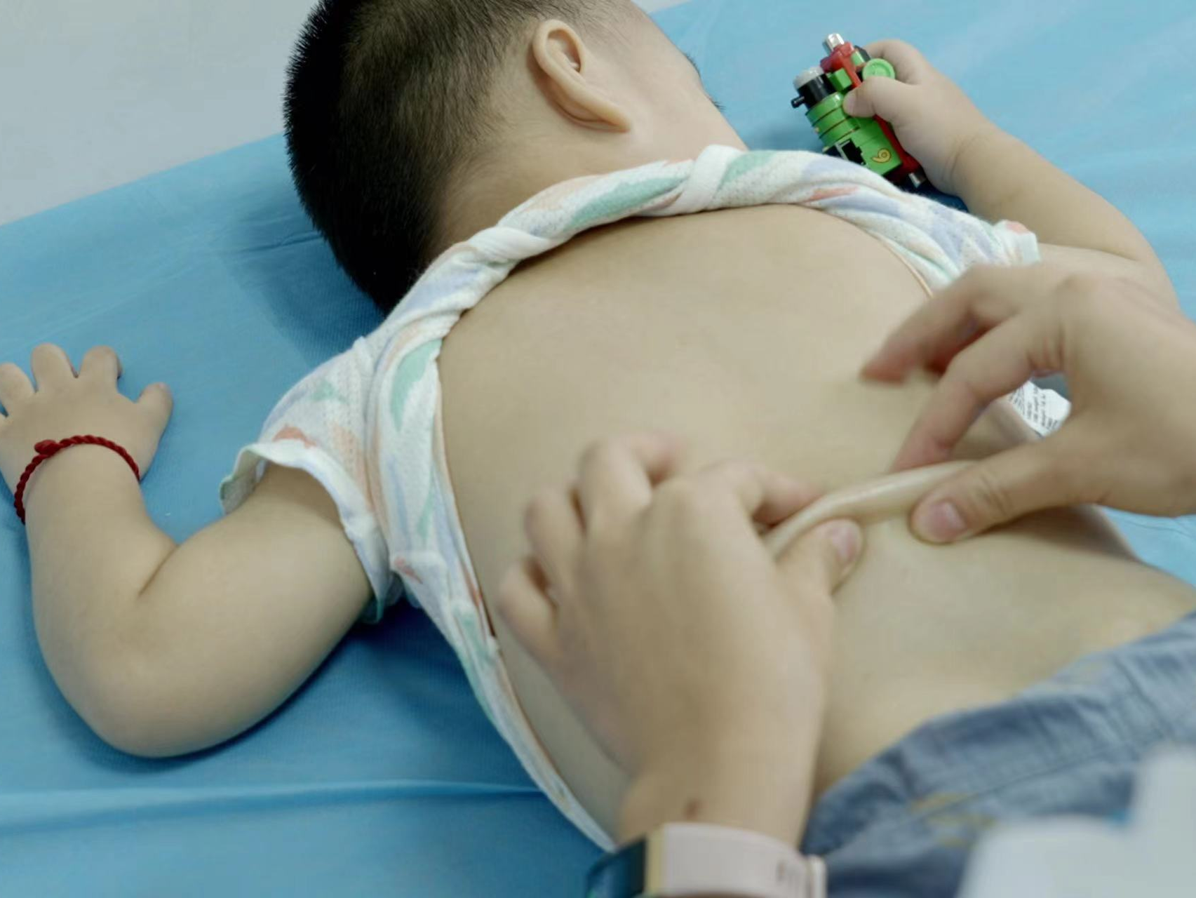 用中医手段助特殊儿童康复 龙岗区探索“医-康-教”一体化综合康复模式