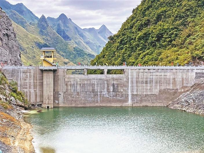 石头山里建水库，当地用水不再难！宝安援建广西大化王烈水库主体完工