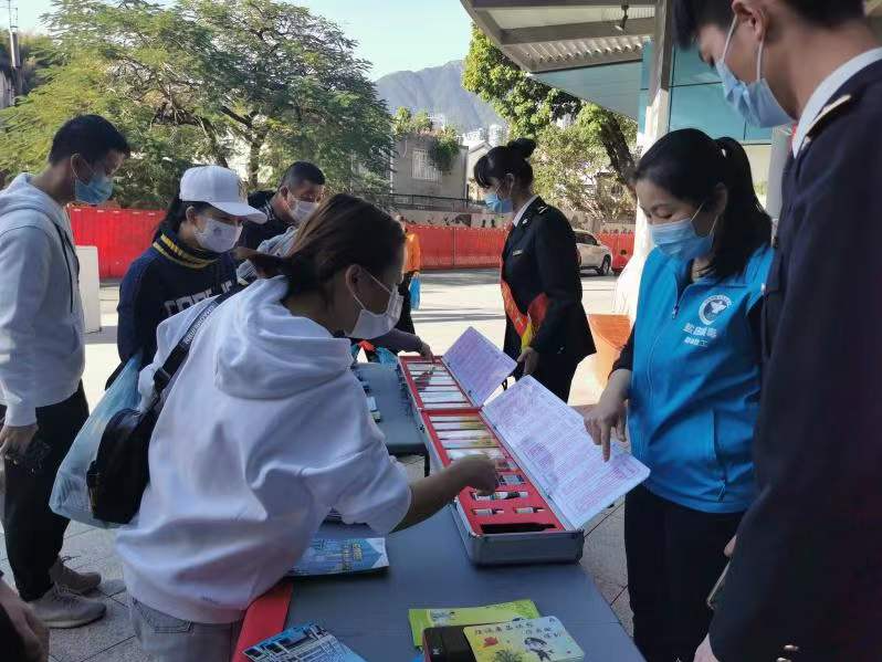 中英街多方联动，禁毒普法进基层