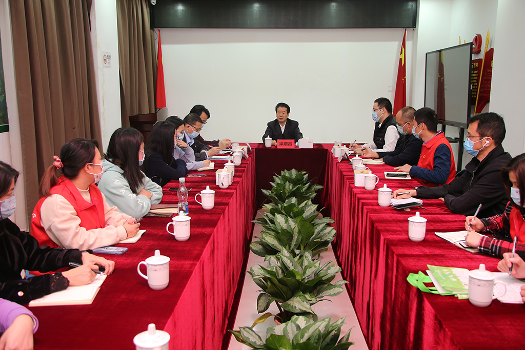 学习十九届六中全会精神 长怡花园开展党代表进社区活动