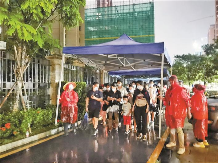 这一年 一张张面孔让人温暖 一个个场景让人感动
