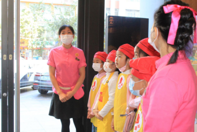 “我是小小营业员”桂园街道老围社区职业体验活动深受家长孩子欢迎