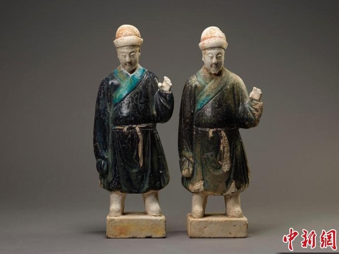 两明代陶俑从美国回流入藏上海博物馆