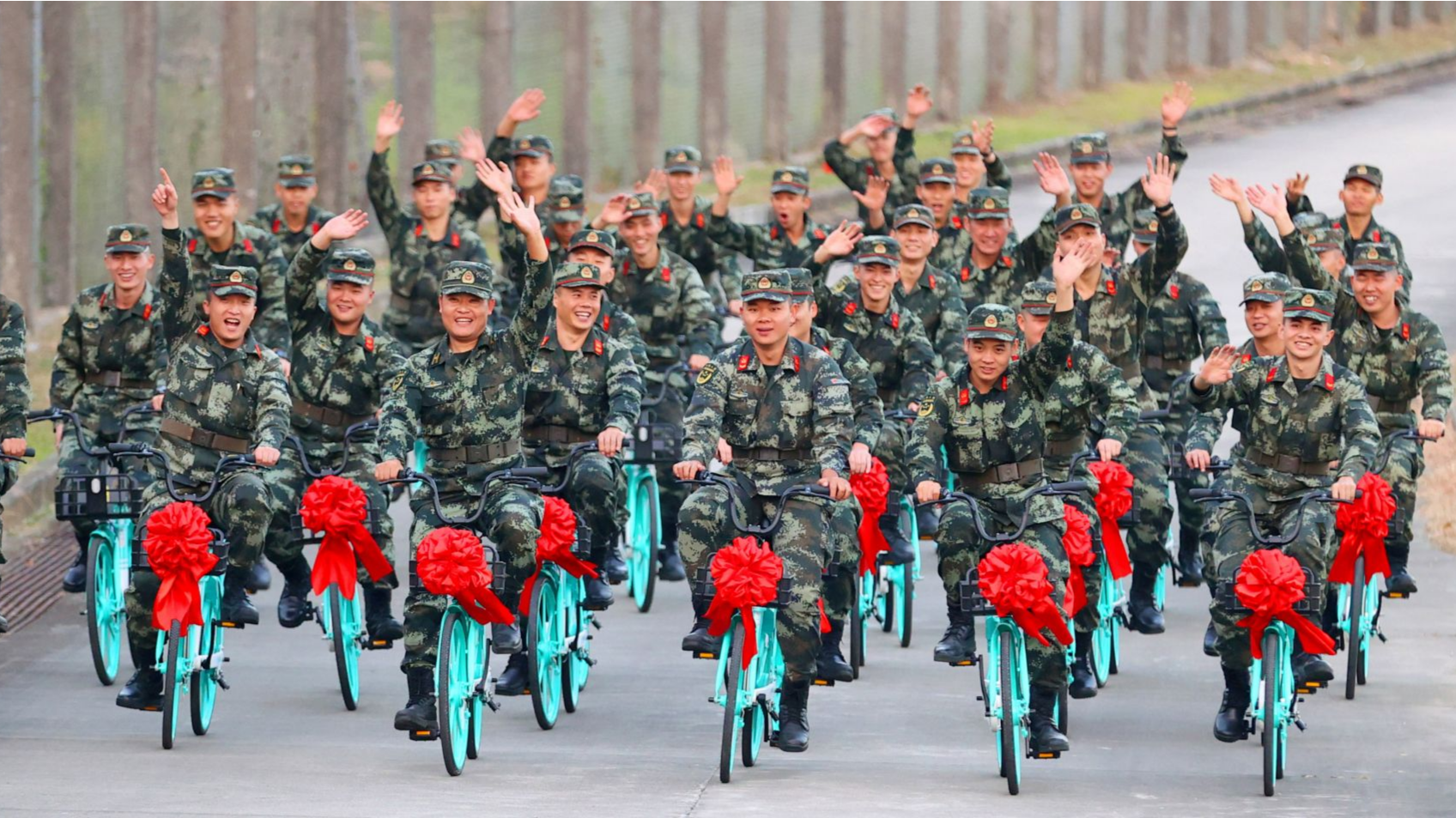 深圳武警获赠100辆“不掉链子”的执勤单车