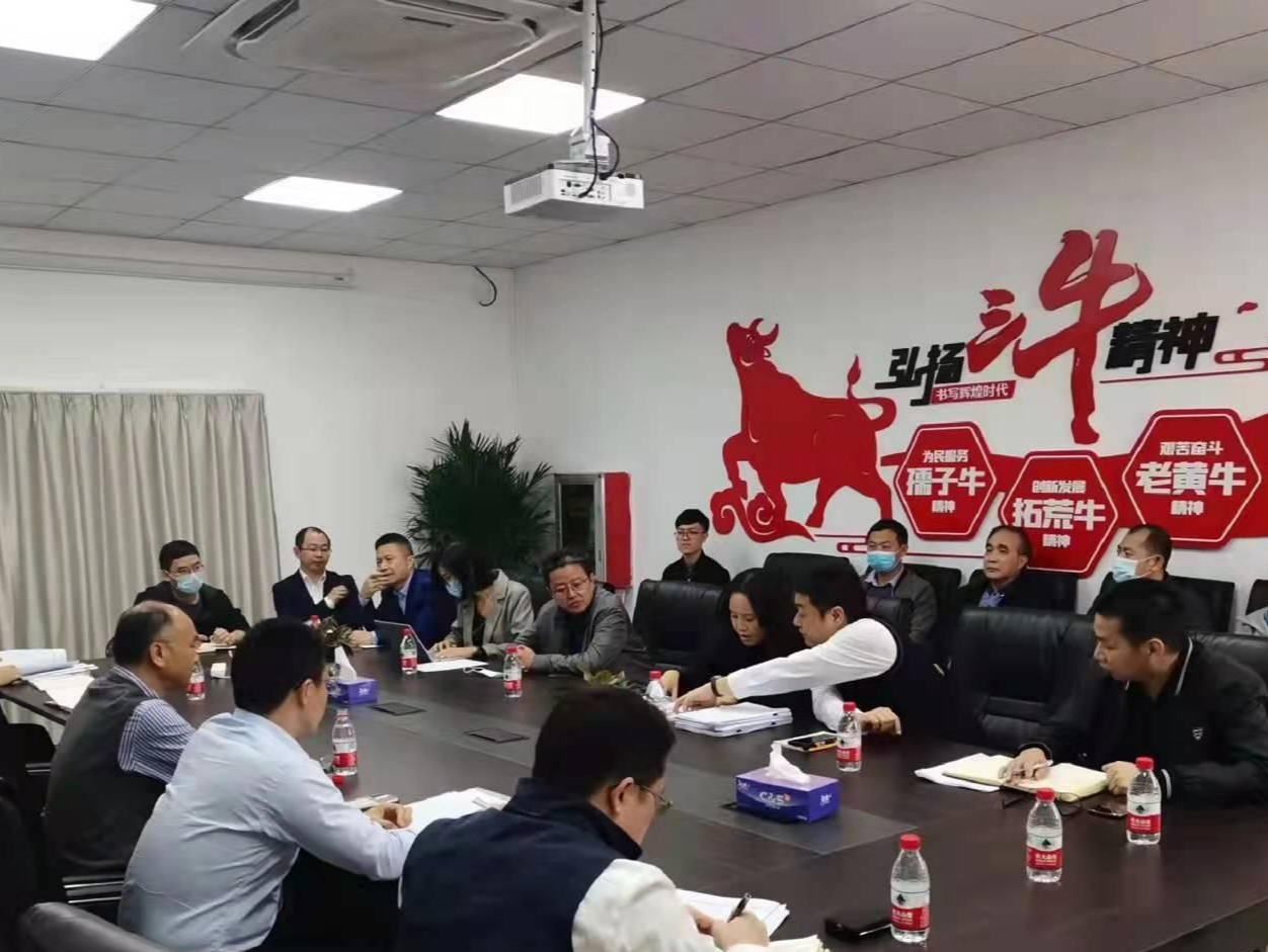 平均日行三万步，用脚步走进业主心里｜观湖北五组勇挑重担践初心  