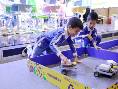 南山区7所学校被评为广东信息化“建设成效优秀学校”