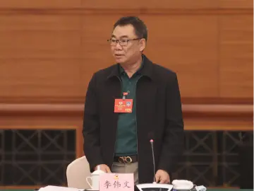 住深省政协委员李伟文：实施教育培训学分制建普职教“立交桥”