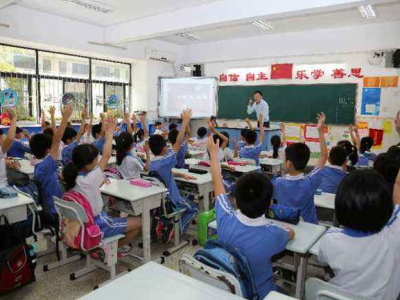 深圳：以德育呵护未成年人健康成长