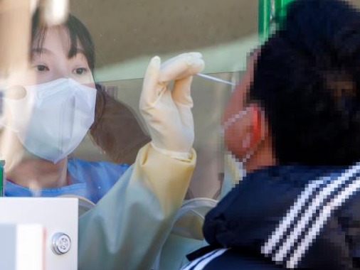 韩国奥密克戎毒株检出率超50%，政府将调整检测治疗体系 