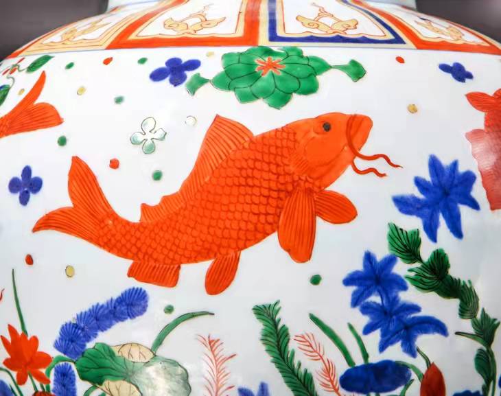 売れ筋商品 中国 作家 花入 五彩魚藻文壺 AN362 美術品