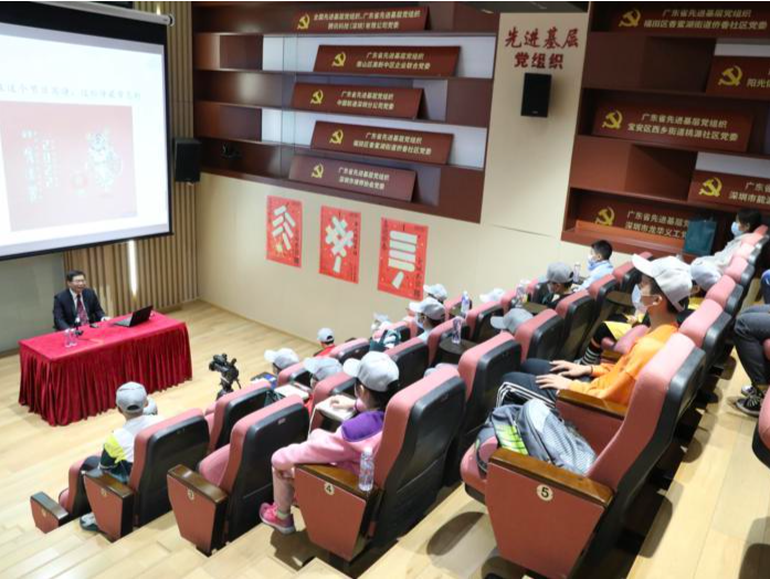 新春诵读拉开深圳“喜迎新春 全城共读”活动序幕