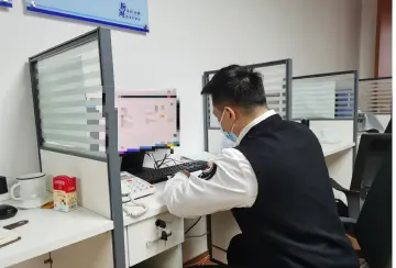 新湖街道教师志愿者化身幕后“数据员”服务疫情防控  
