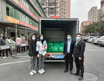 100份爱心午餐温暖新庄社区一线防疫人员