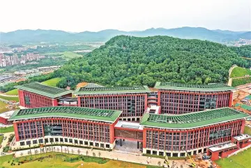 光明区基础教育量质齐升 在家门口就能从幼儿园读到大学