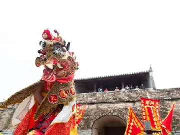 新春走基层｜大鹏所城年夜饭 省外游客预订多