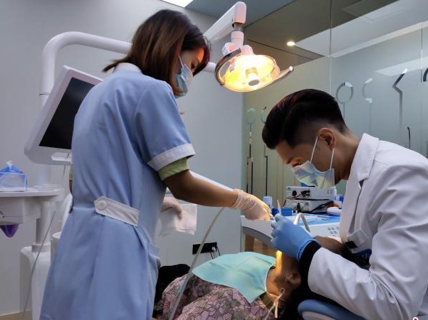 深圳多家医院发布就诊信息：看牙、住院治疗等需持48小时核酸检测阴性证明