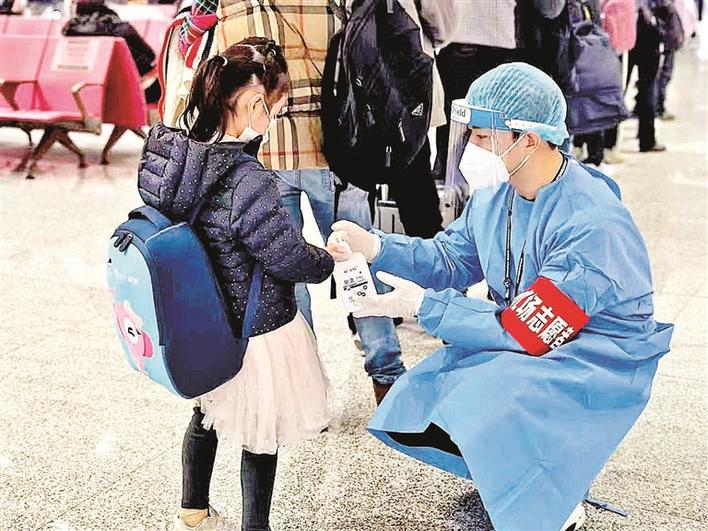为安全运行保驾 为旅客服务尽心 深圳宝安国际机场全力做好春运疫情防控和服务保障