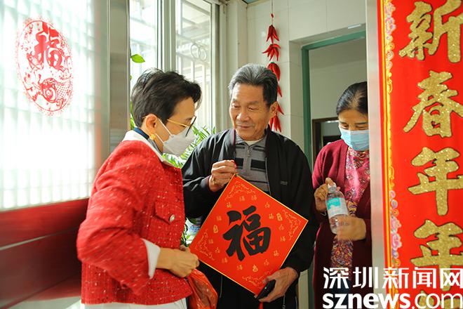 隔离期间，盐田这对七旬老党员夫妻竟出了份“学习攻略”