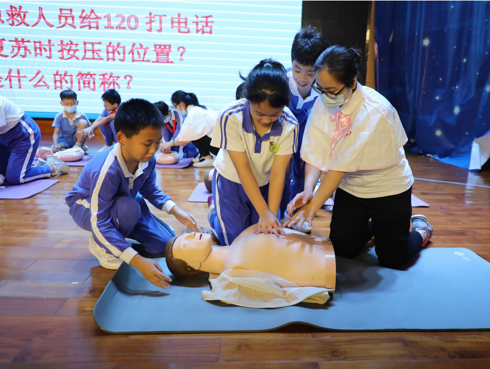 “下次，我也有勇气、有方法去帮助别人！”AED进入深圳中小学校