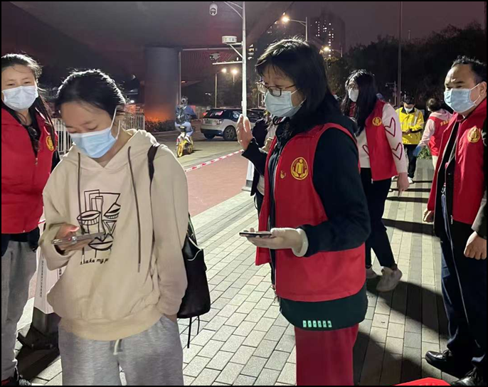 罗湖区民政局火速支援翠竹核酸检测一线
