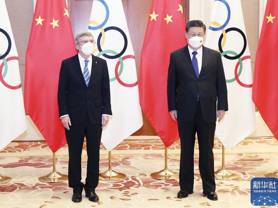 习近平会见国际奥委会主席巴赫
