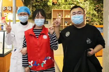 战疫有你，关爱有我 西田社区走访慰问核酸检测一线医护人员