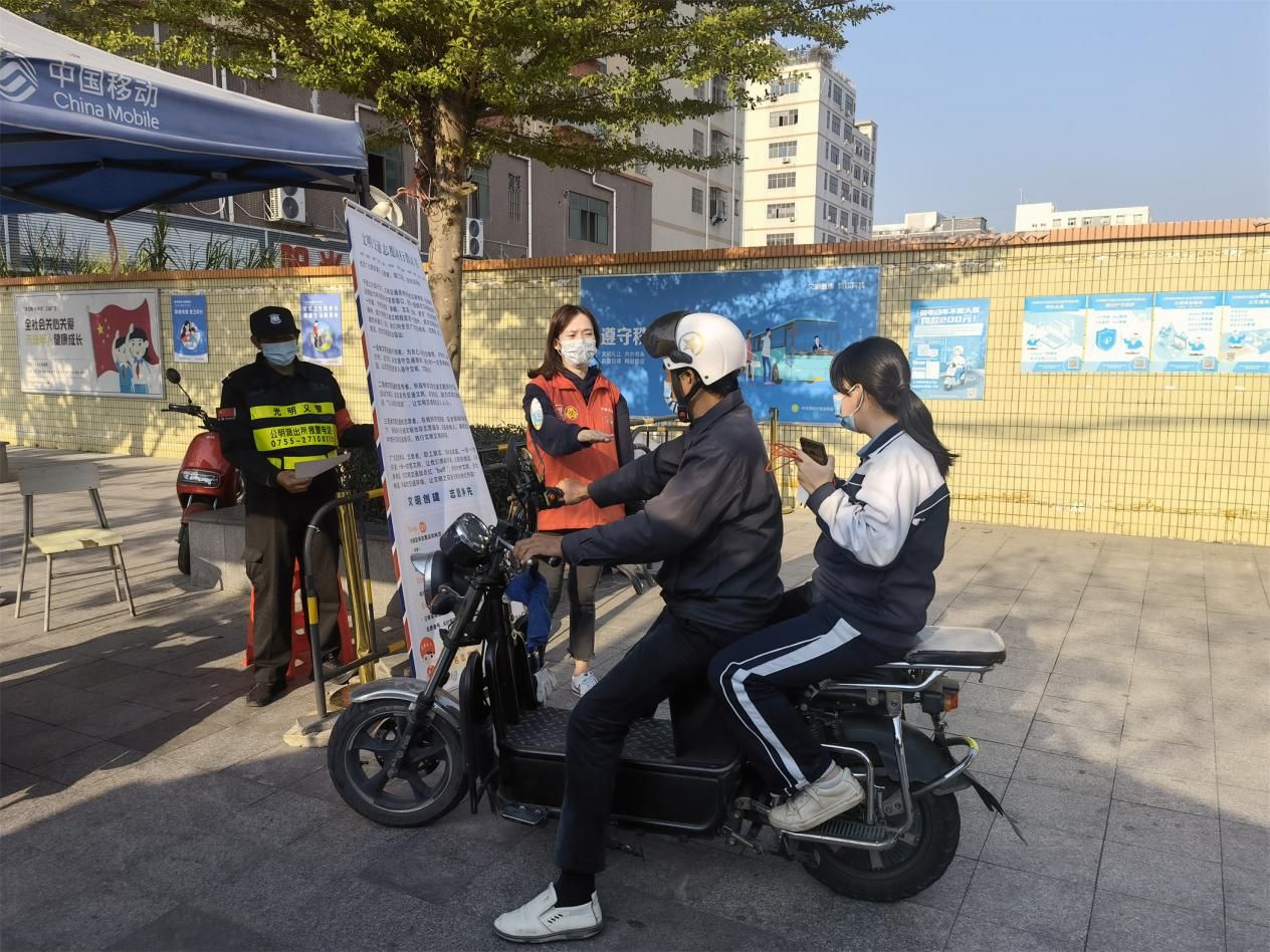 节前防疫不松懈，西田社区筑起交通卡口“防疫墙”      