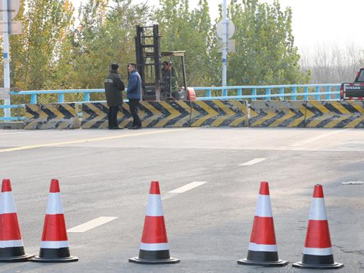 陕西发布春运道路交通安全预警，多个收费站出入口将封闭