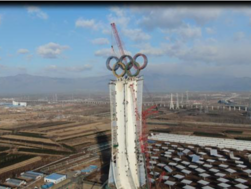 新晋冬奥打卡地！巨型奥运五环景观塔在延庆竣工亮相