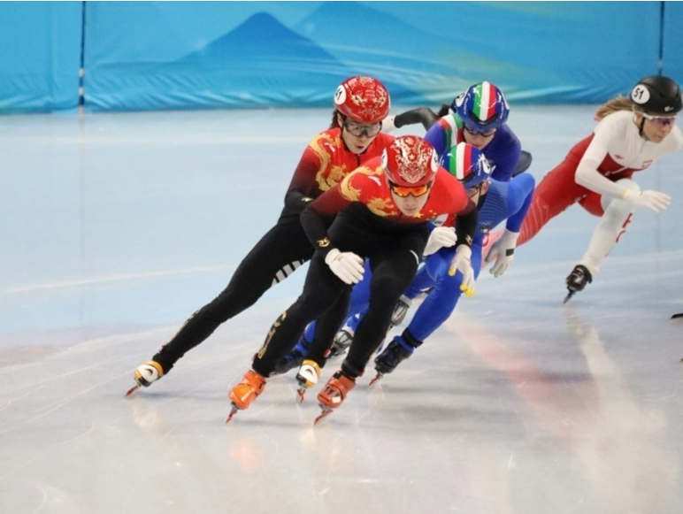 短道速滑混合团体接力中国队成功晋级，并创造奥运会纪录