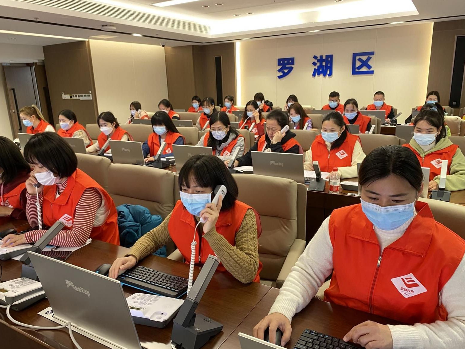 “拼手速抢名额”！教育不止发生在三尺讲台，抗疫更显罗湖教育人担当