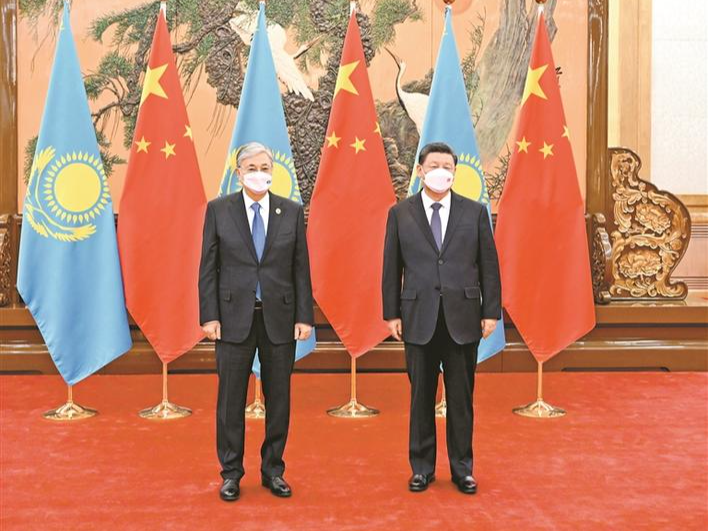 习近平会见哈萨克斯坦总统托卡耶夫