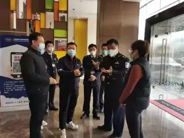 光明区领导带队检查疫情防控流调前线指挥部安全保障工作