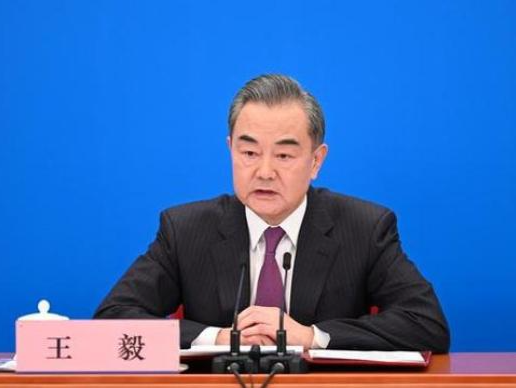 王毅：中国高度重视和关心在乌克兰中国同胞的安全