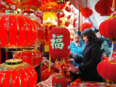 【网络中国节】老深圳如何过年？看醒狮表演、舞鱼灯、吃盆菜！