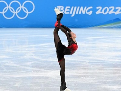 国际滑联：俄花滑选手瓦利耶娃若排名前三，可参加表演滑 