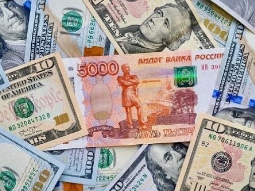 俄罗斯卢布对美元汇率跌至1:86