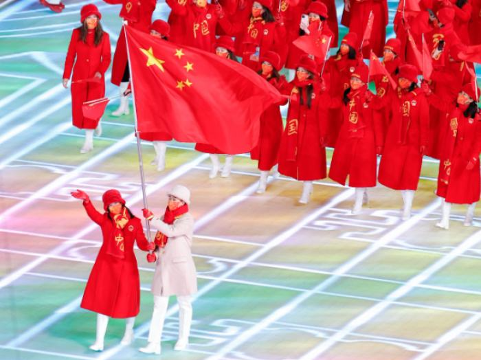 中国队暂列北京冬奥会奖牌榜第一
