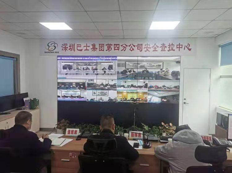 落实两个“两个行动”，党徽在战“疫”一线发光