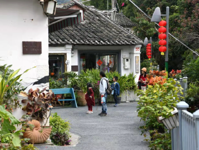 新春走基层丨闲置旧宅迎来不锁门的"新主人"——深圳上围村见闻