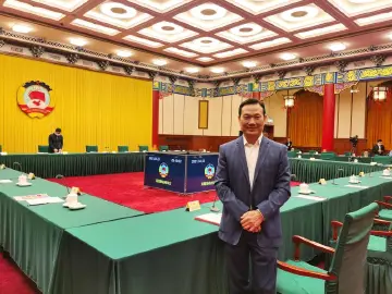 代表委员履职风采 | 住深全国政协委员王明凡：为国履职为民尽责 交出精彩“委员作业”