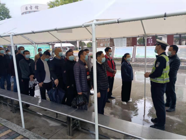 护航新学期！坪地交警中队开展安全专项检查和交通安全培训