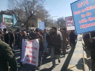 多国政府、媒体和学者谴责美侵占阿富汗被冻结资产