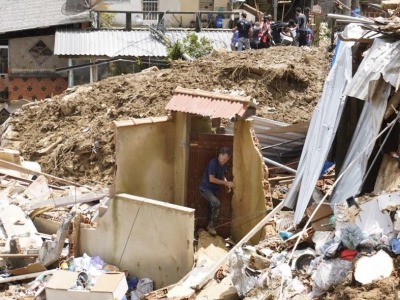 巴西里约州暴雨灾害已致120人死亡，仍有至少116人失踪
