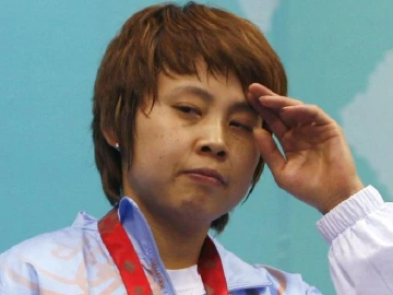 王濛唠嗑式解说刷屏社交网络，网友：请王濛“焊死”解说席
