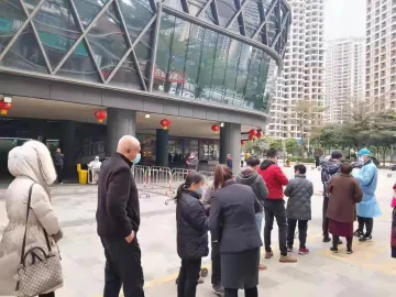 光明壹号小区党支部和业委会齐心抗“疫”