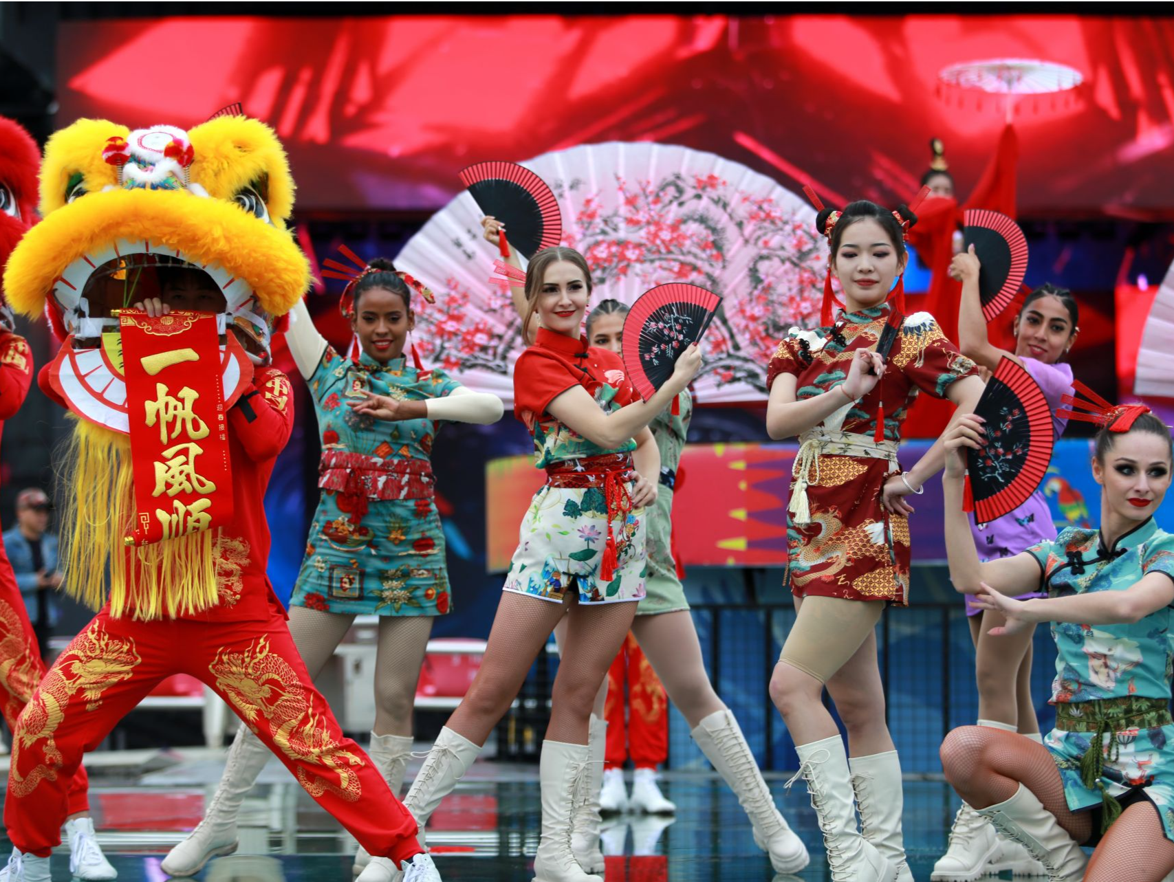 深圳世界之窗：国际街头演艺喜迎虎年新春