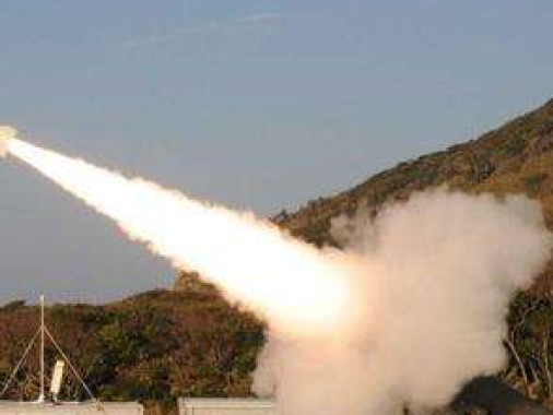 韩国试射自主研发的远程地对空导弹